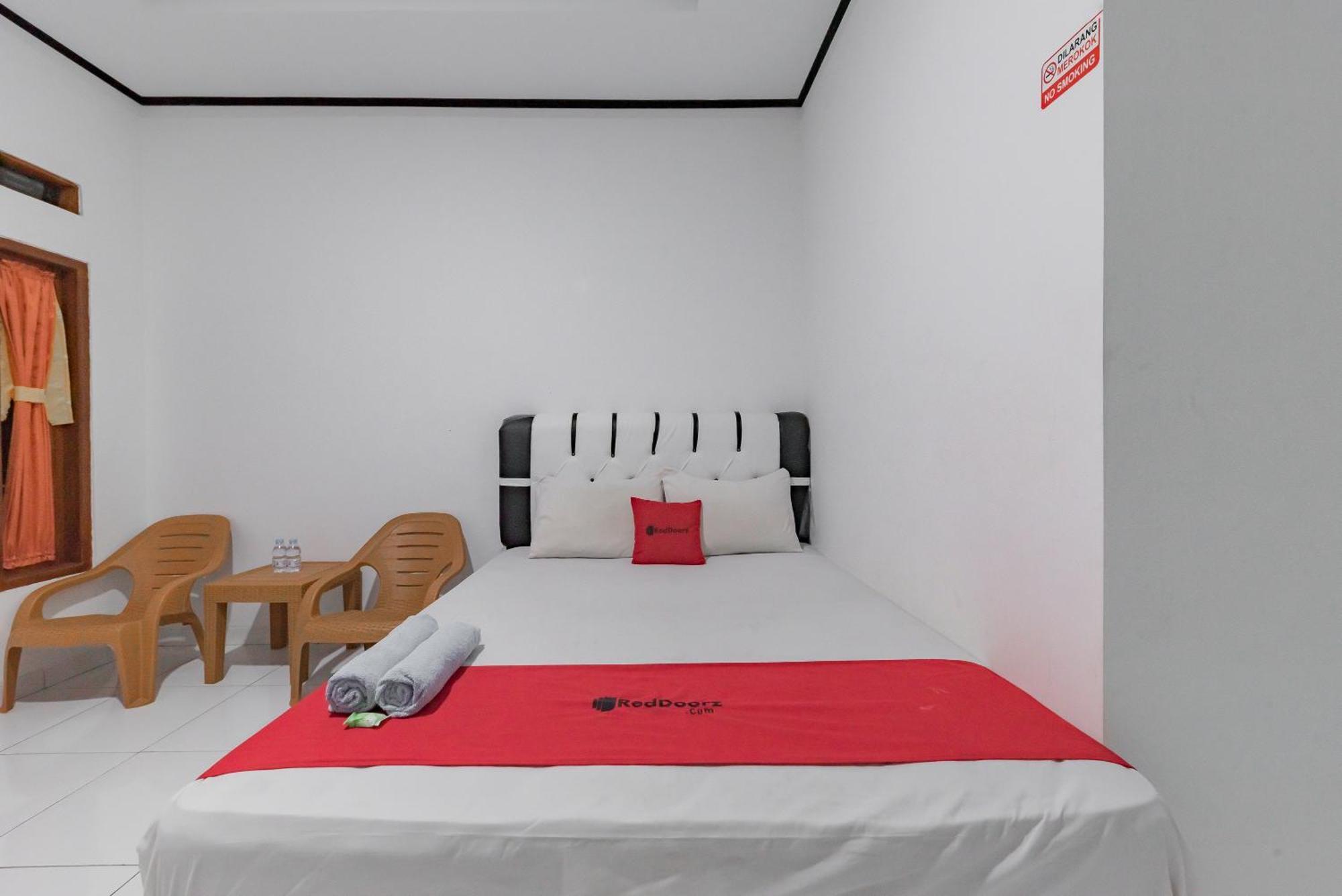 Hotel RedDoorz @ Geopark Ciletuh Sukabumi Cilowa Zewnętrze zdjęcie